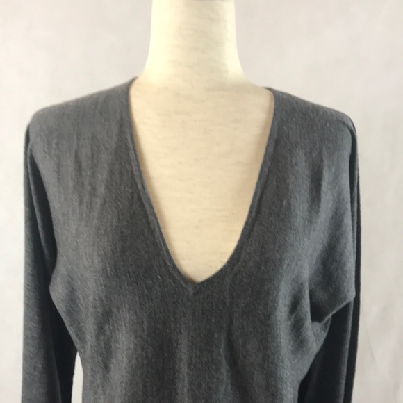 EUC Ann Taylor V-neck Sweater with Bell Sleeves Size M - Picture 2 of 8